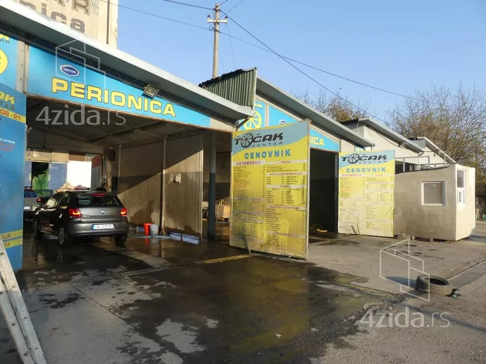 Poslovna zgrada | 4zida
