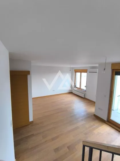 Šumadijska | 4zida.rs