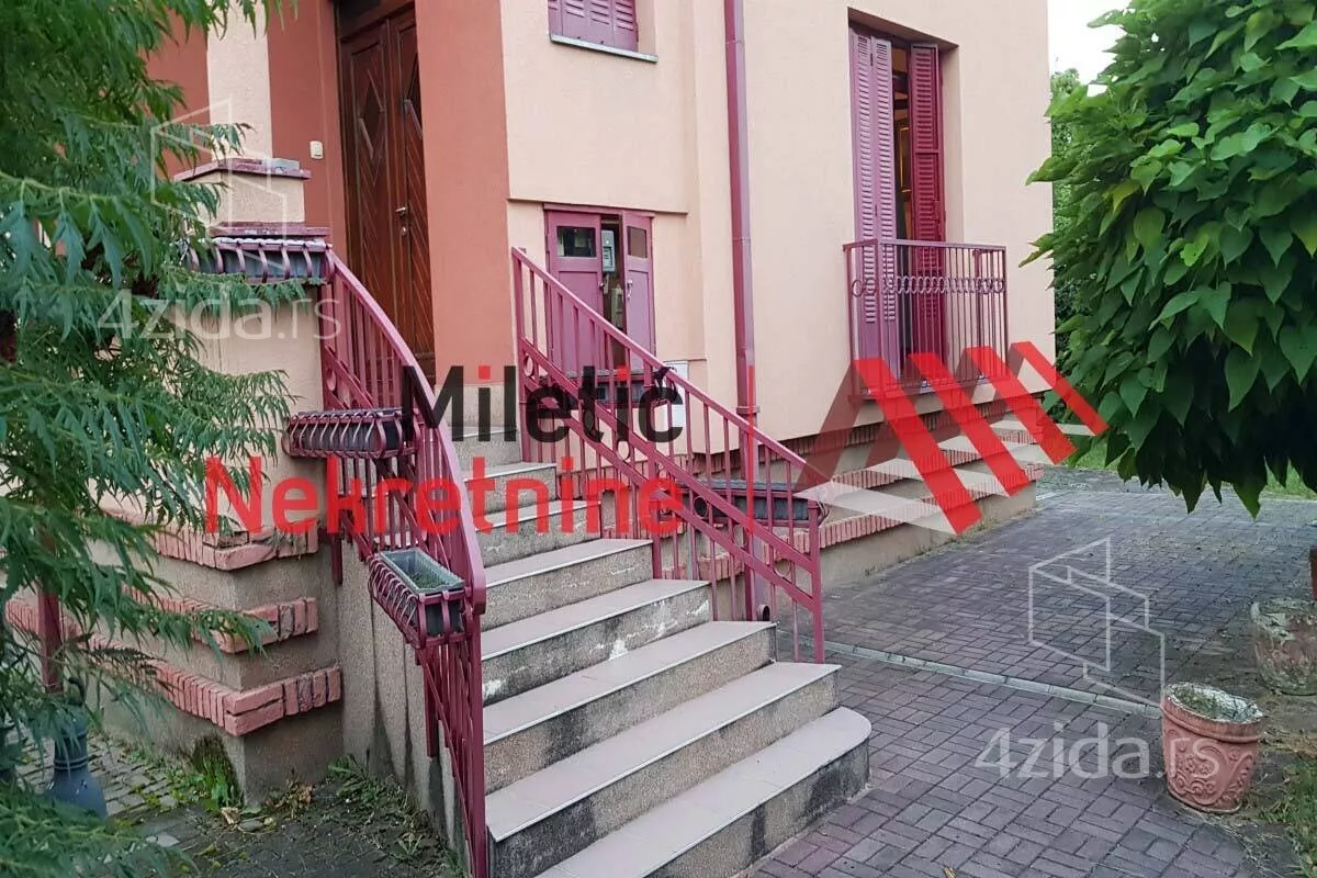 3-etažna kuća | 4zida