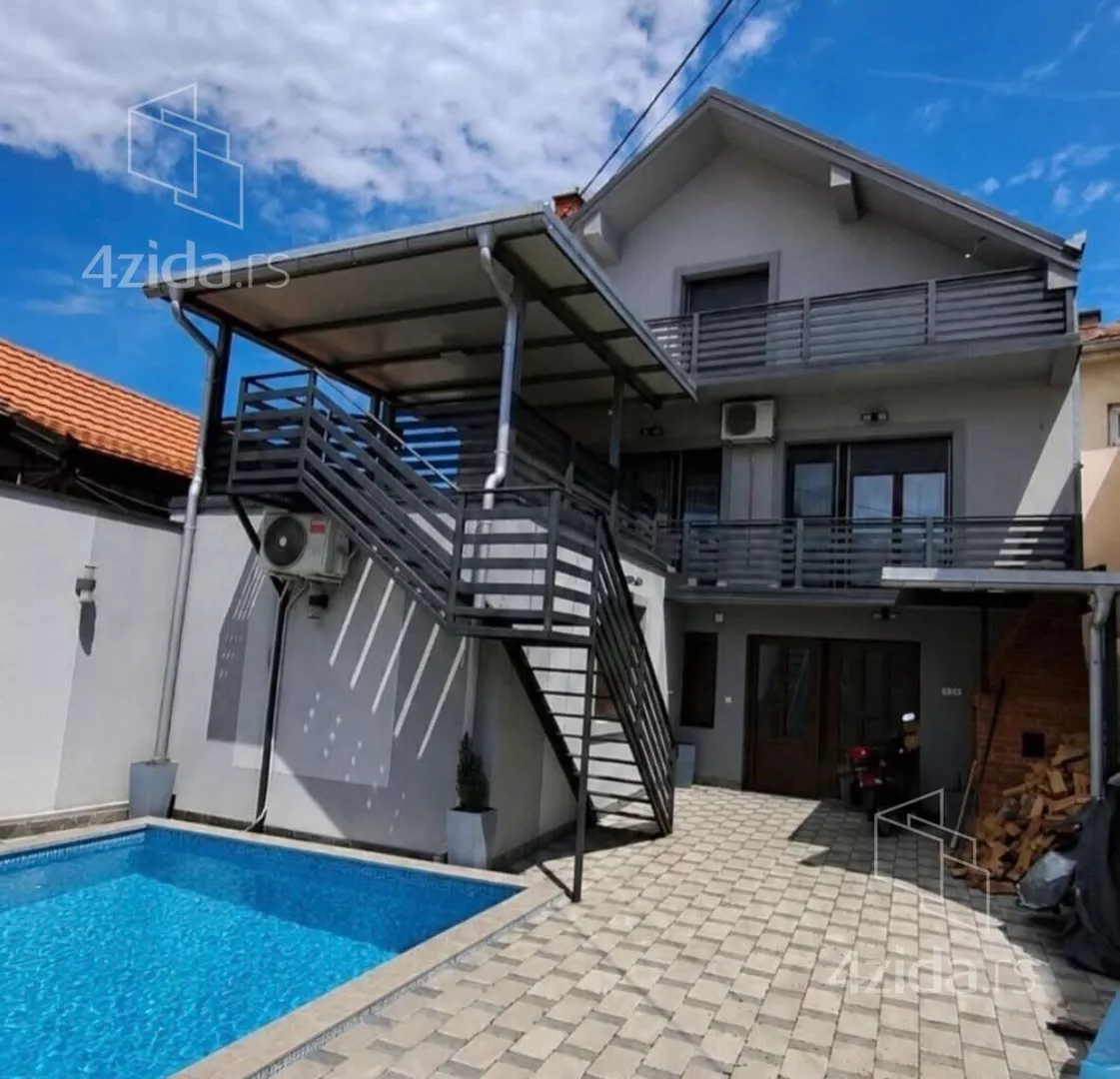 Ház · 130 m² · Vlasotince