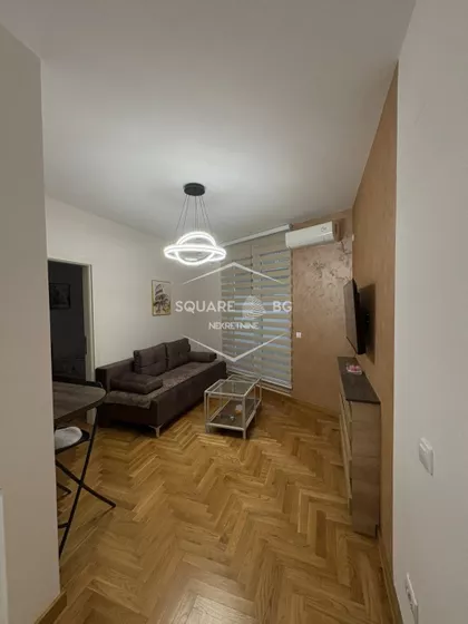 Jovana Popovića | 4zida.rs