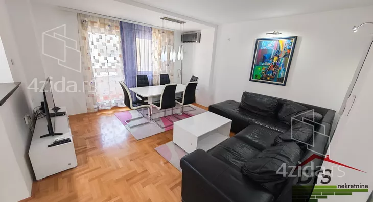 Troiposoban stan | 4zida