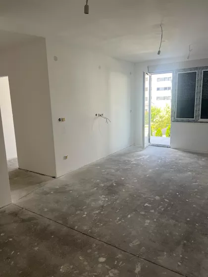 Stari Banovci | 4zida.rs