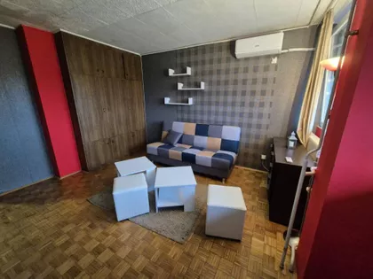 Studentska | 4zida.rs