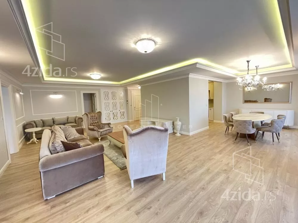 Petosoban stan | 4zida