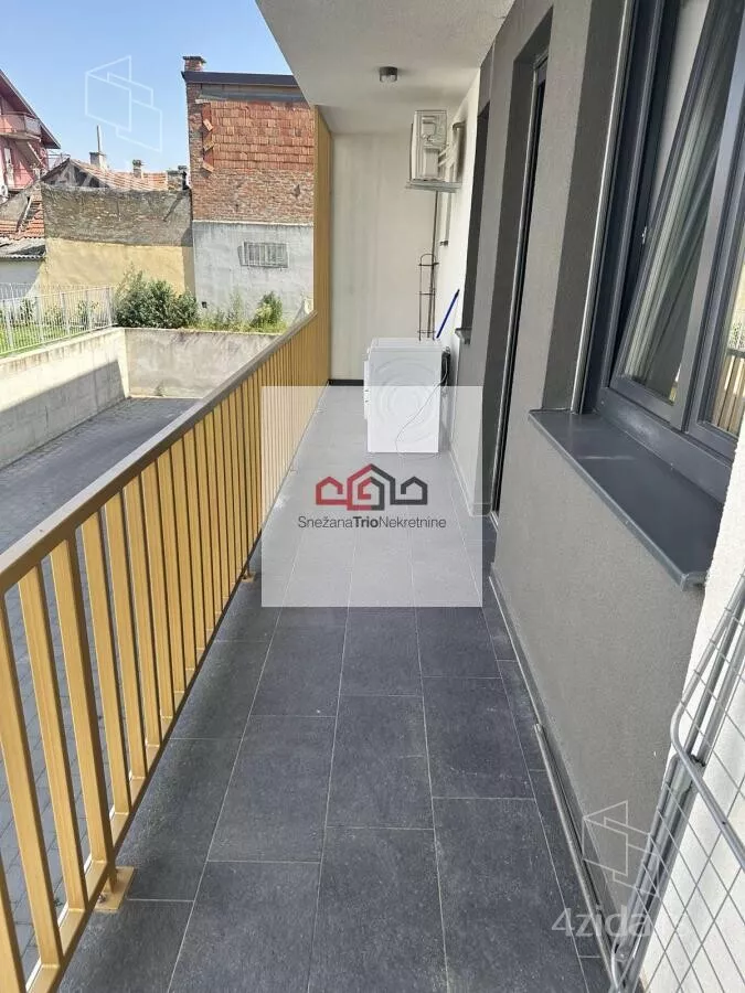 Troiposoban stan | 4zida