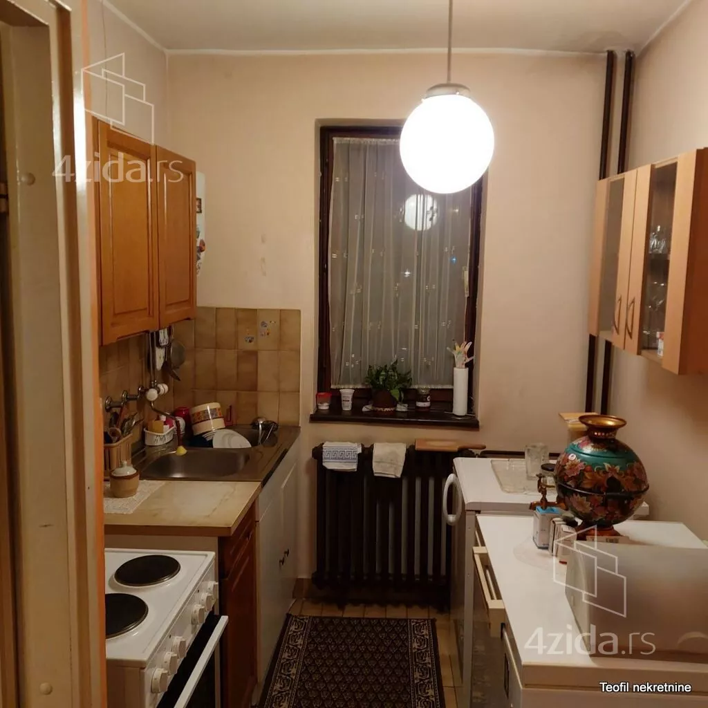 Troiposoban stan | 4zida