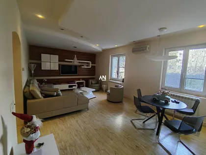 Makenzijeva | 4zida.rs