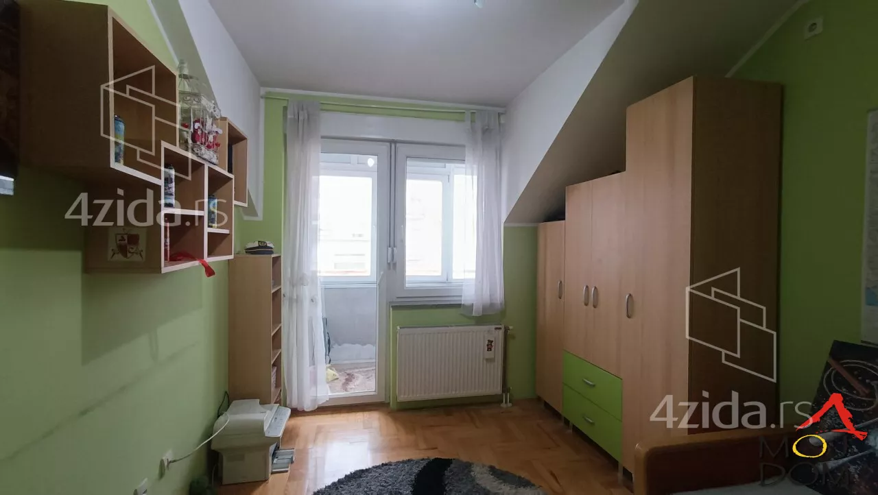 Dvoiposoban stan | 4zida