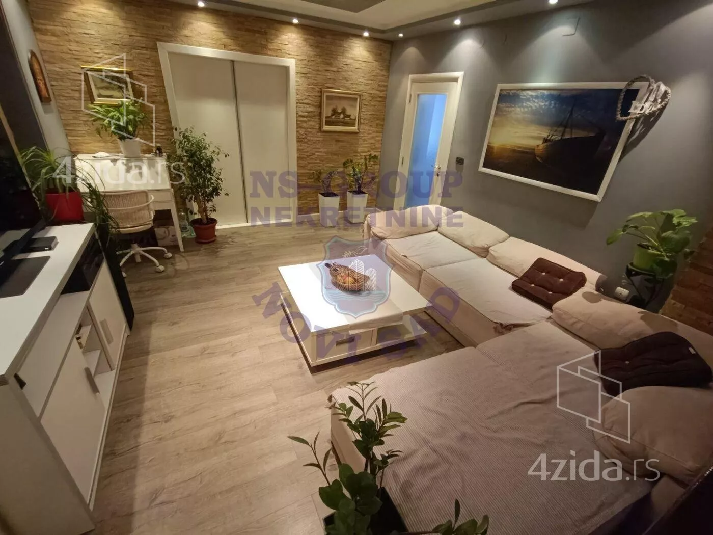 Troiposoban stan | 4zida