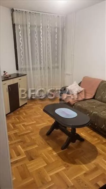 Prvomajska | 4zida.rs