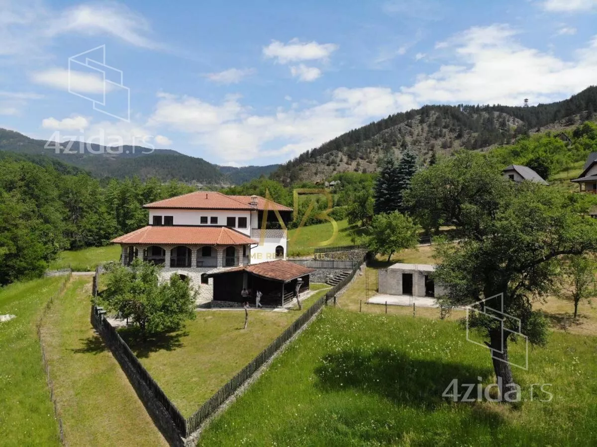 Kuća | 4zida