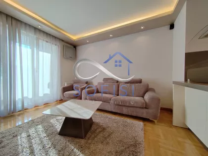 Lasla Gala | 4zida.rs