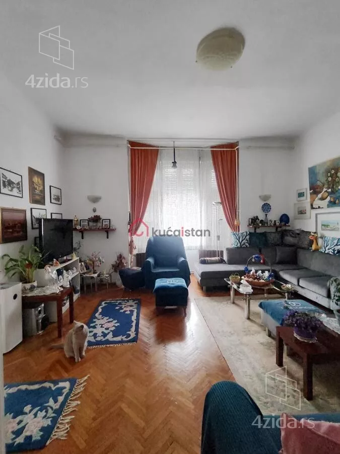 Šestosoban stan | 4zida