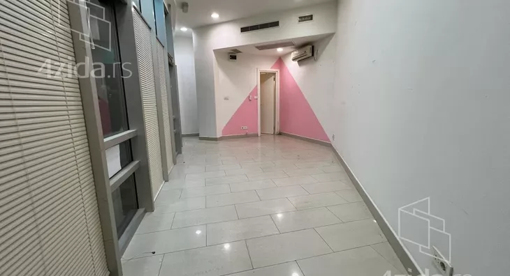 Lokal | 4zida