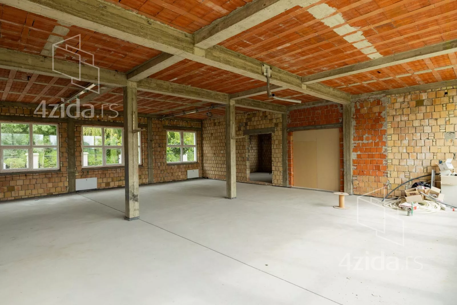 Poslovni prostor | 4zida