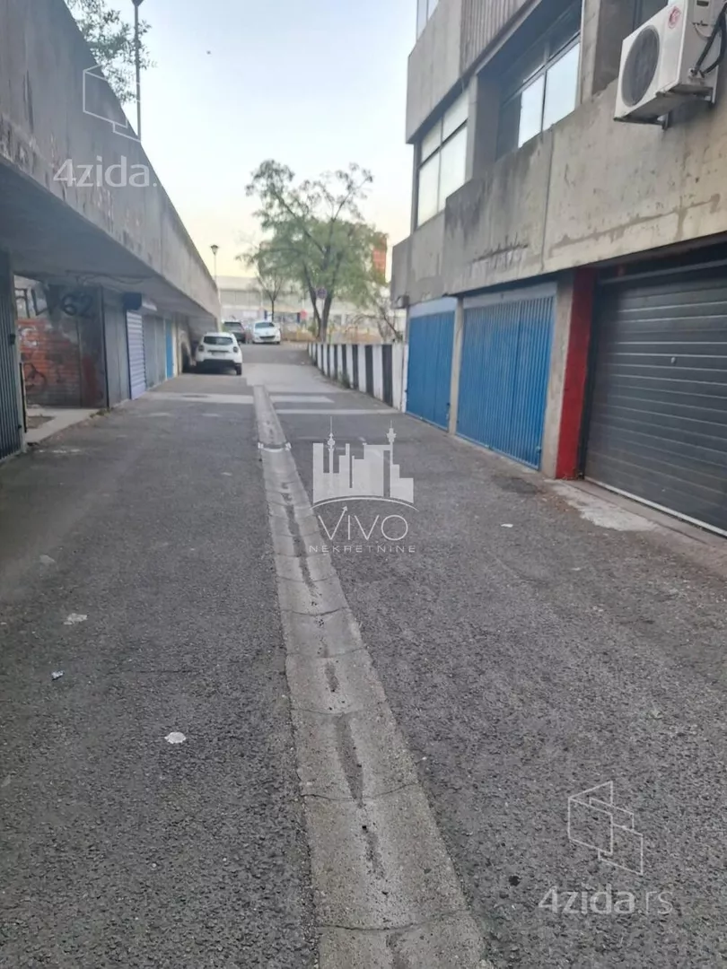 Garaža | 4zida