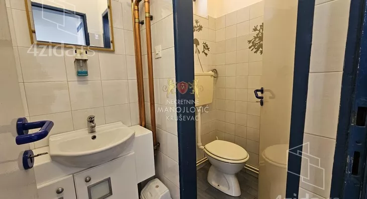 Poslovni prostor | 4zida