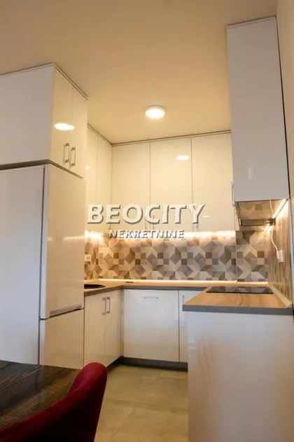 Crveni Krst Vračar | 4zida.rs