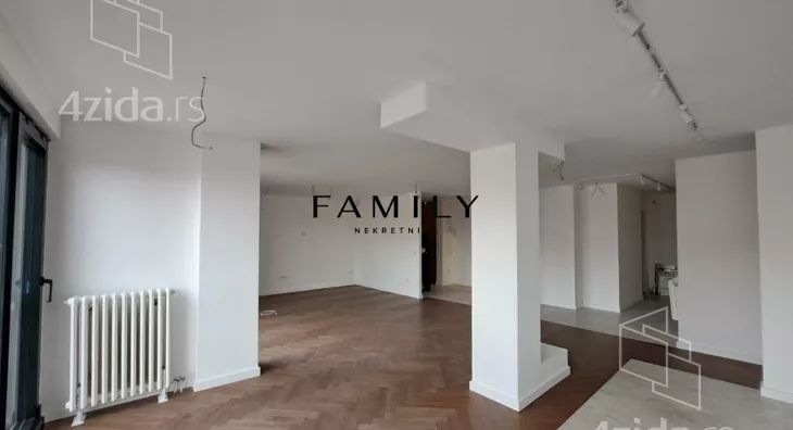 Četvoroiposoban stan | 4zida