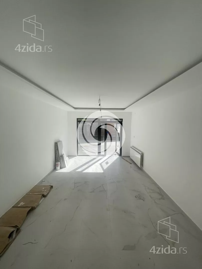 Lokal | 4zida