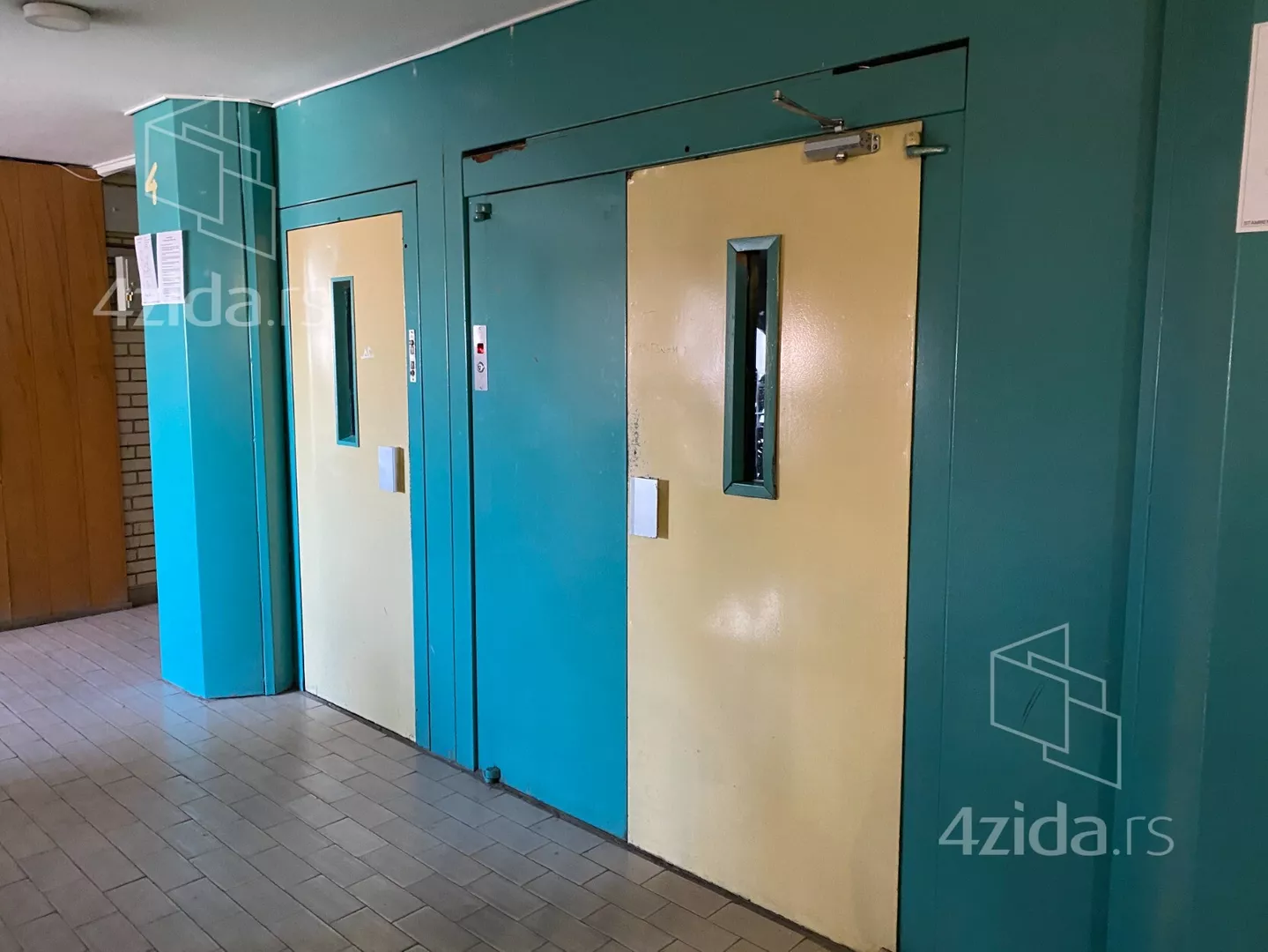 Troiposoban stan | 4zida