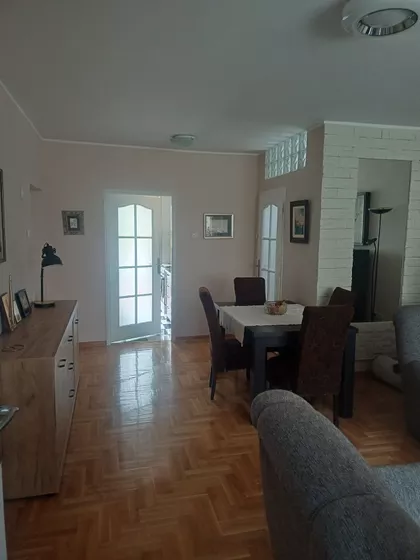 Bože Baucala | 4zida.rs