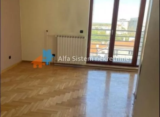 Šestosoban stan | 4zida