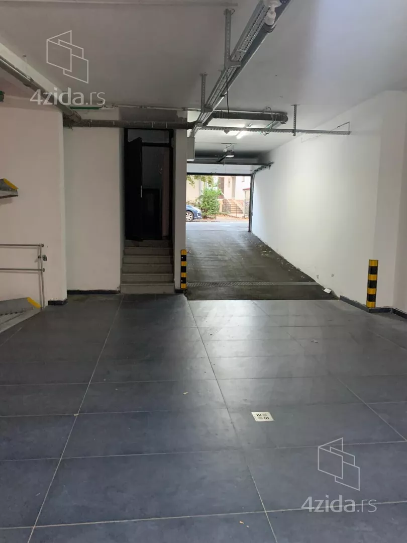 Garaža | 4zida
