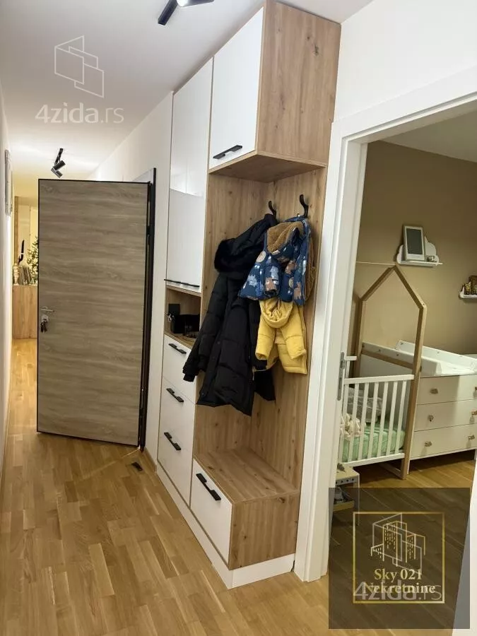 Troiposoban stan | 4zida