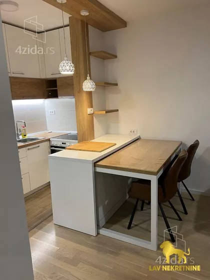 VUKA KARADŽIĆA | 4zida.rs