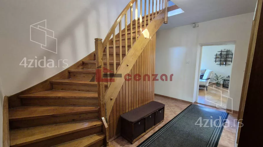 3-etažna kuća | 4zida