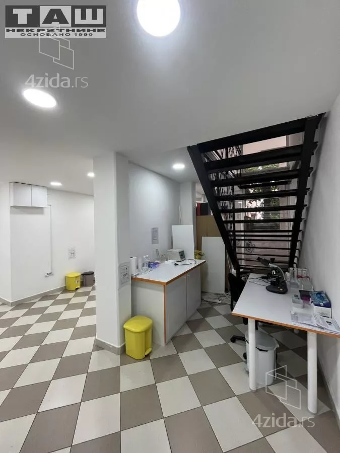 Lokal | 4zida