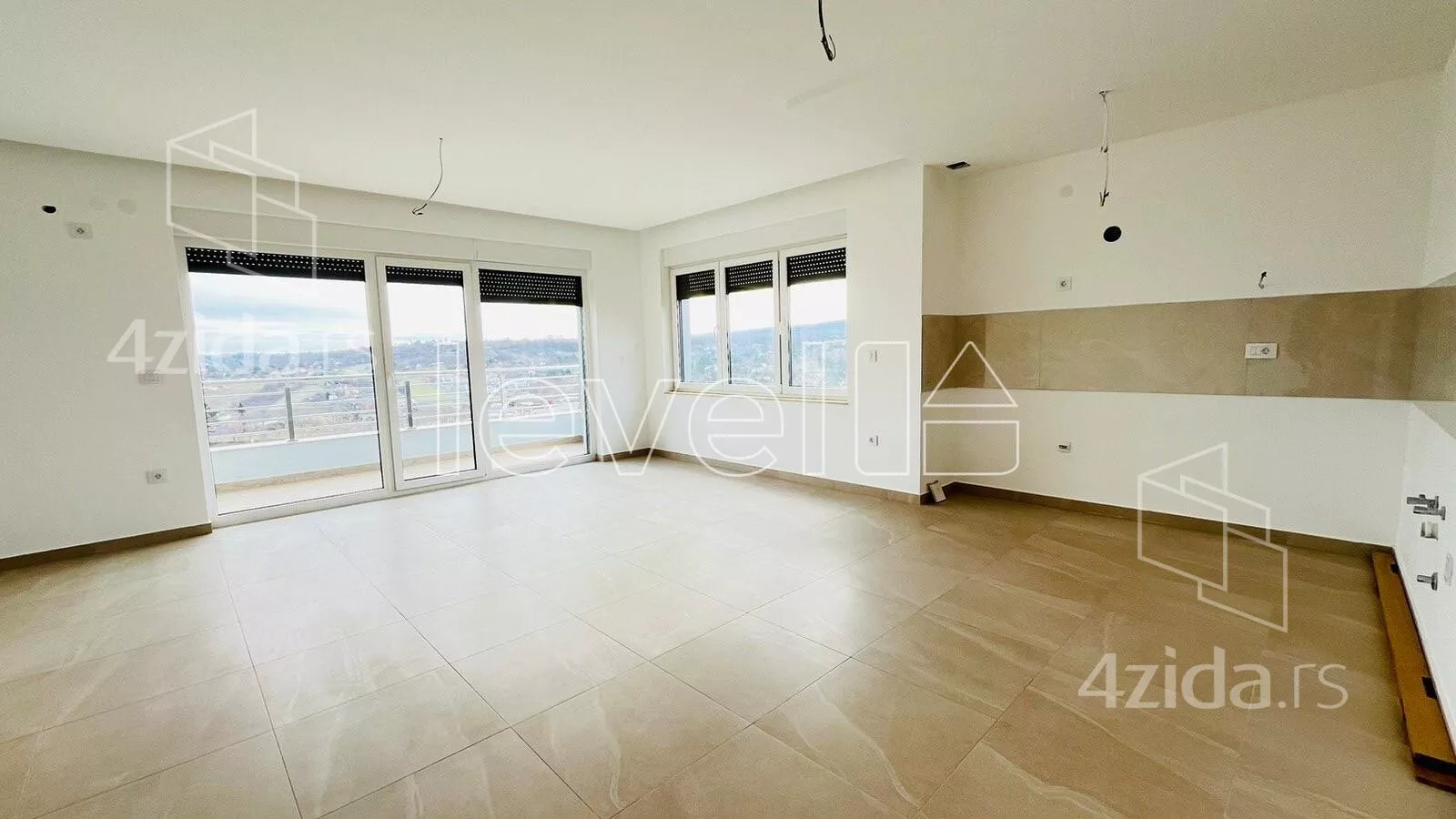 Četvorosoban stan | 4zida