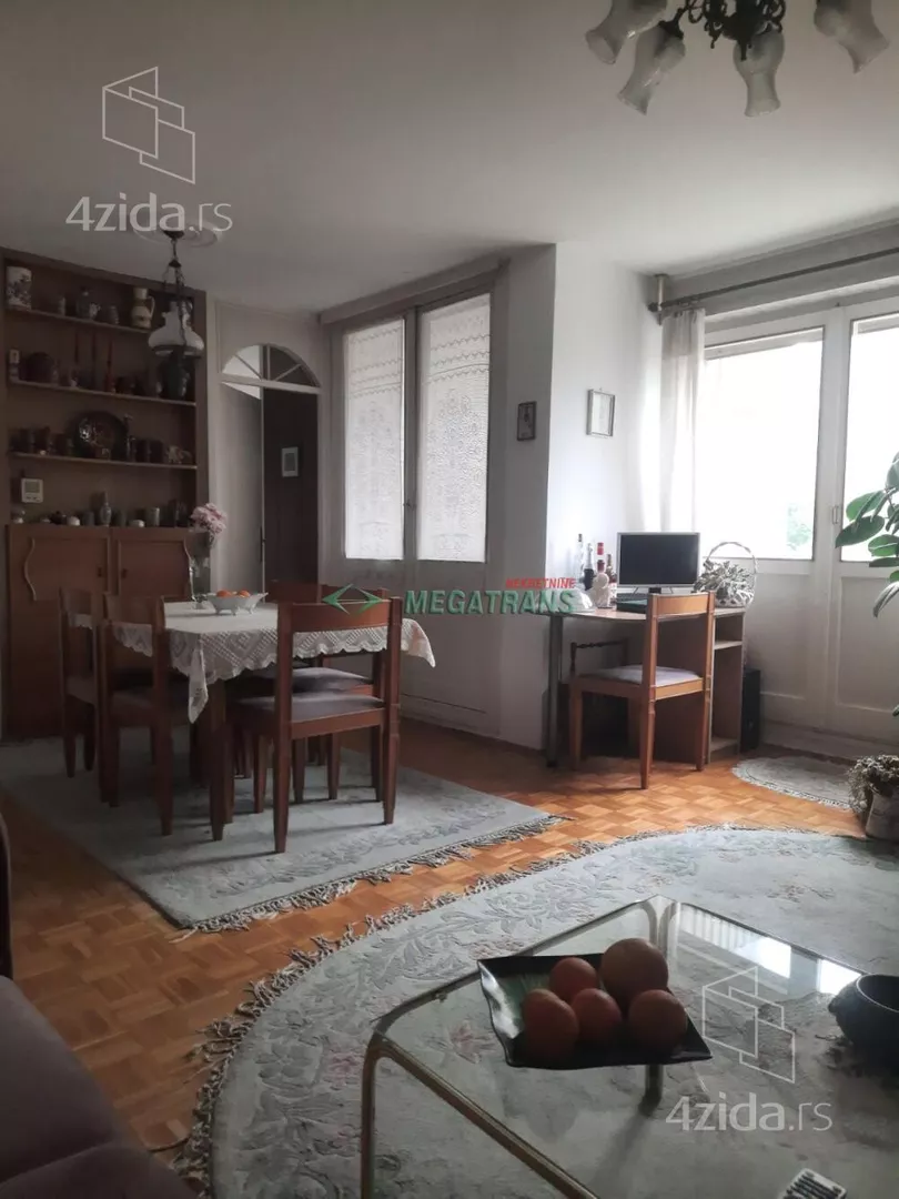 Dvoiposoban stan | 4zida