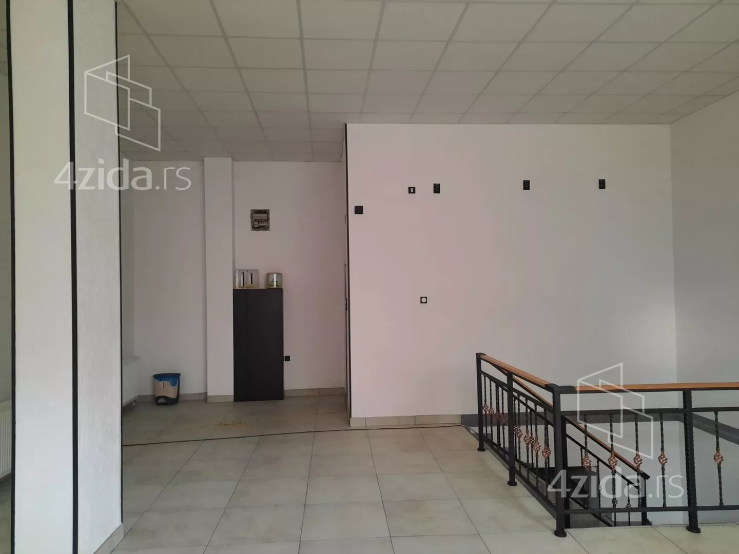 Lokal | 4zida