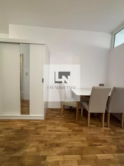 Autokomanda | 4zida.rs