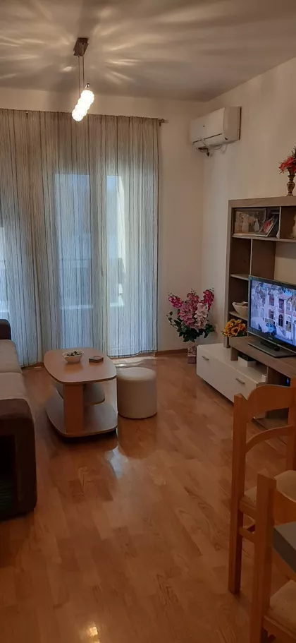 Kneza Mihaila 41 | 4zida.rs