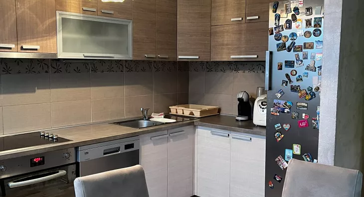 Šestosoban stan | 4zida