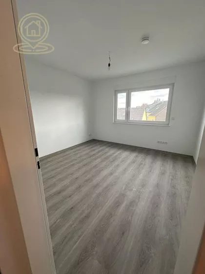 Lipov Lad | 4zida.rs