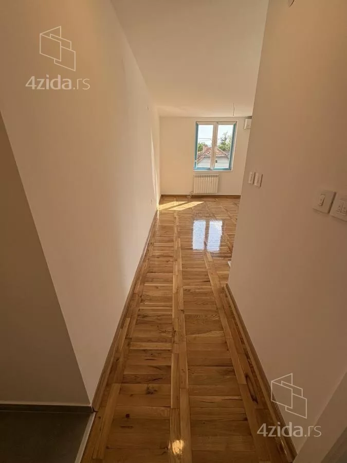 Garsonjera | 4zida