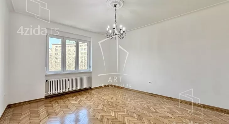 Četvoroiposoban stan | 4zida