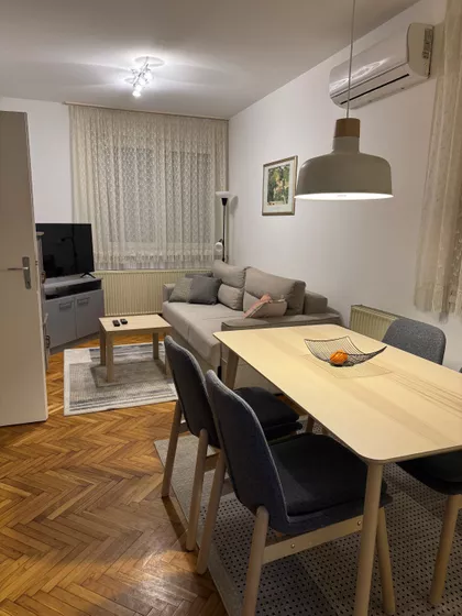 Ustanička | 4zida.rs