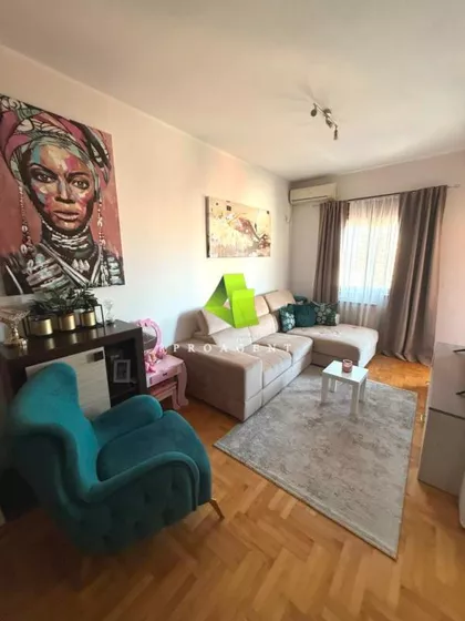 Dom Zdravlja | 4zida.rs