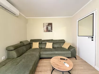 Ustanička | 4zida.rs