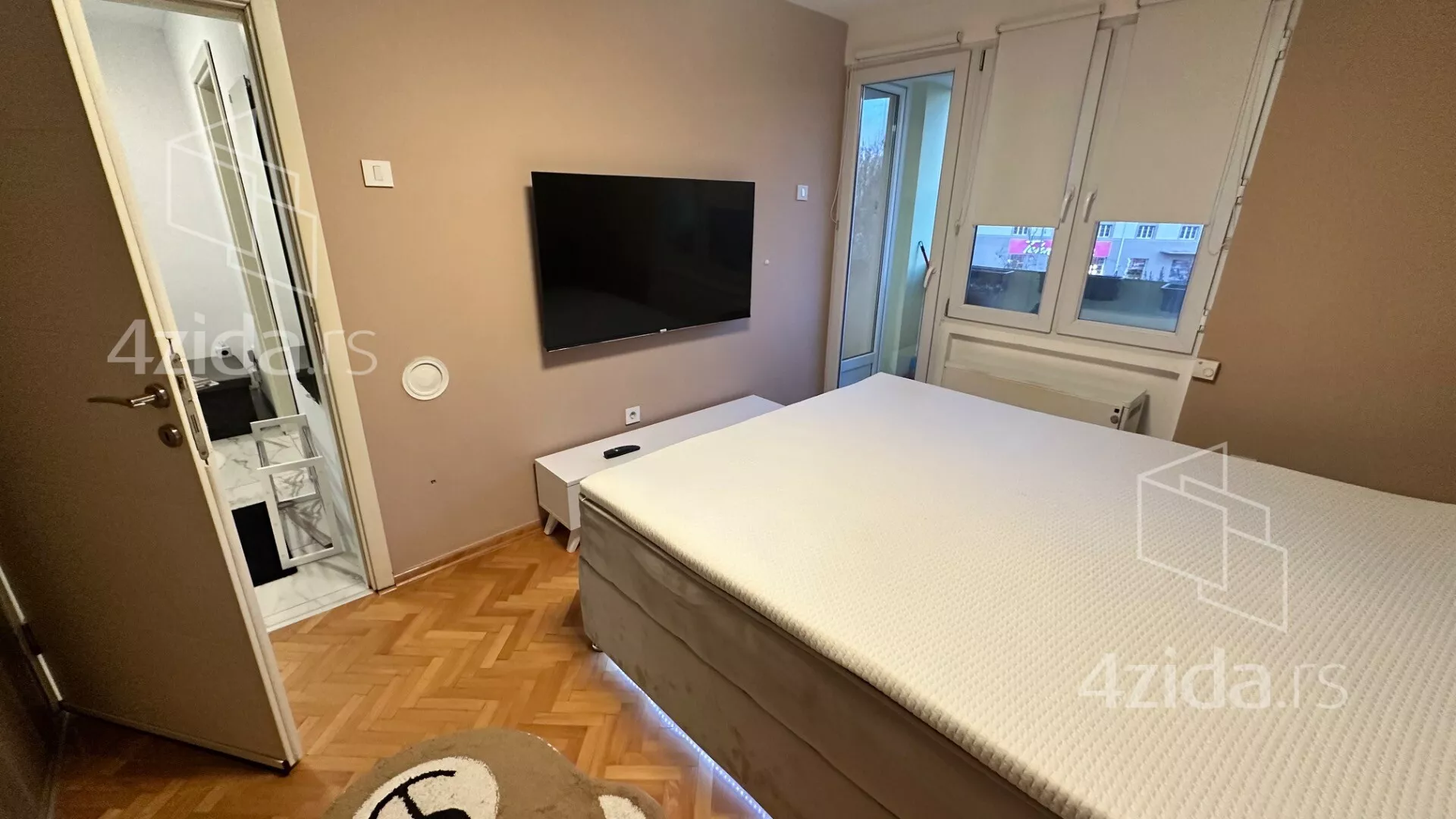 Dvoiposoban stan | 4zida