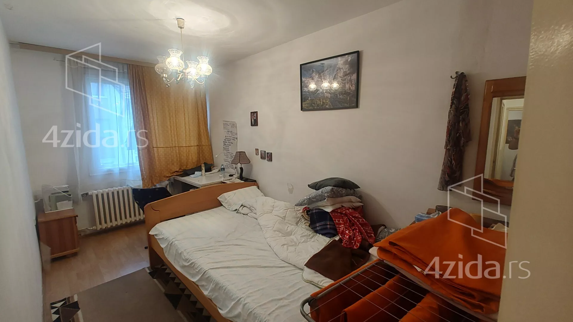 Sedmosoban stan | 4zida