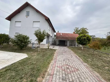 Velika Lomnica | 4zida.rs