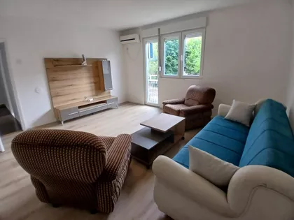 Vašarište | 4zida.rs