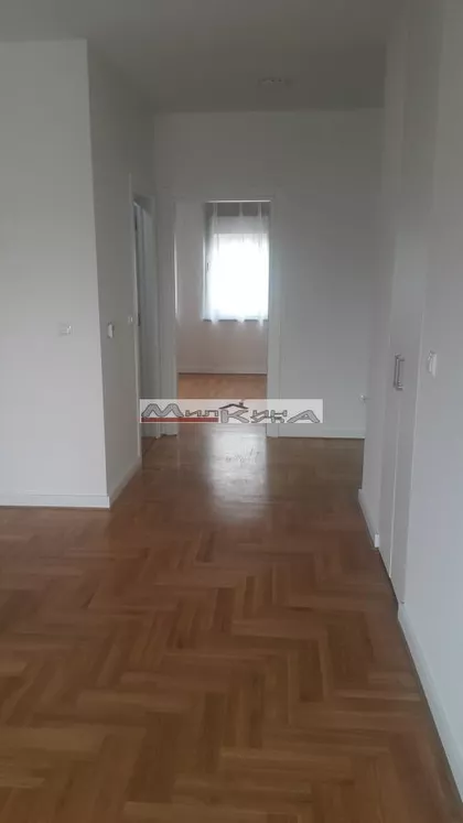 Banovo Brdo | 4zida.rs